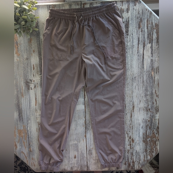 Aritzia TNAMove Speed Jogger Women's Medium Brown - Picture 2 of 8